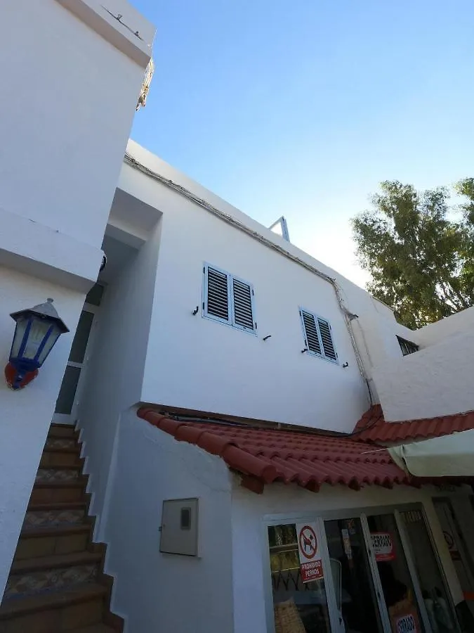 B&B And Apartments El Charco Azul El Risco 0*,  Spanje