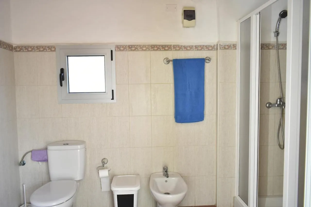 B&B And Apartments El Charco Azul El Risco Bed and Breakfast
