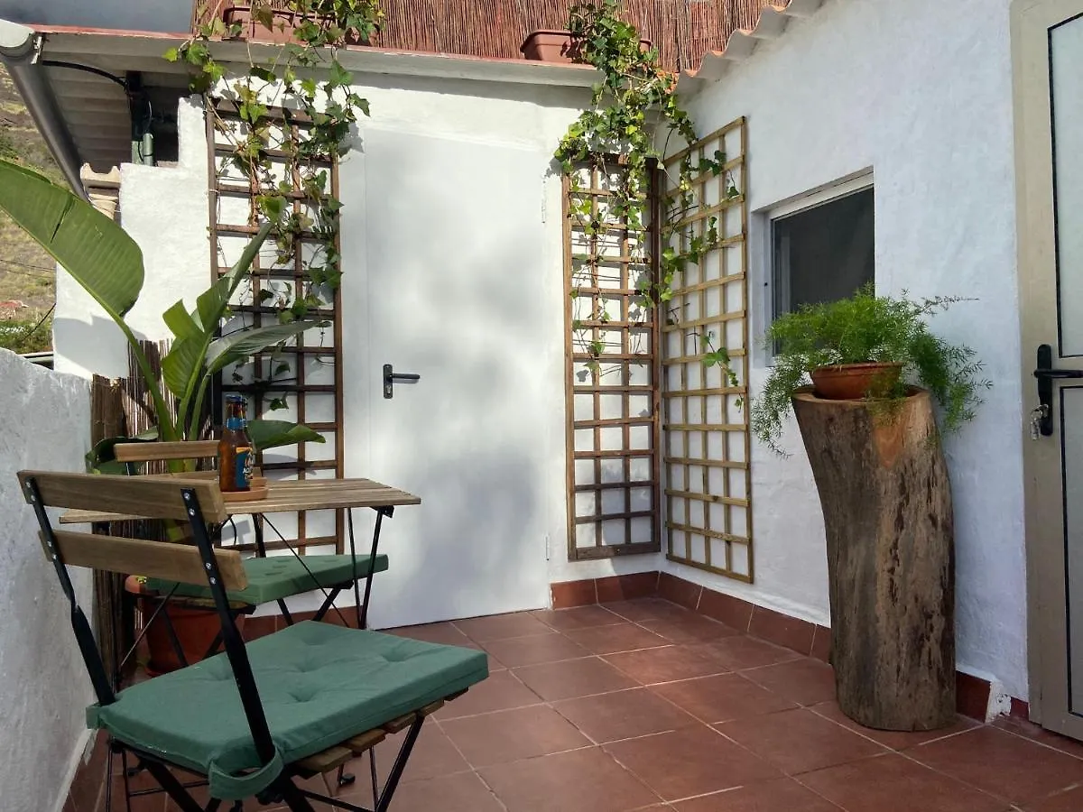 B&B And Apartments El Charco Azul El Risco 0*,